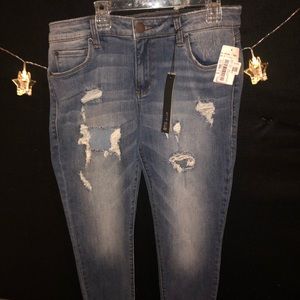 NWT RIPPED JEANS
